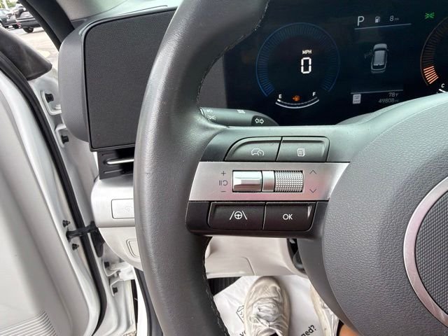 Used 2024 White Hyundai SEL image 36