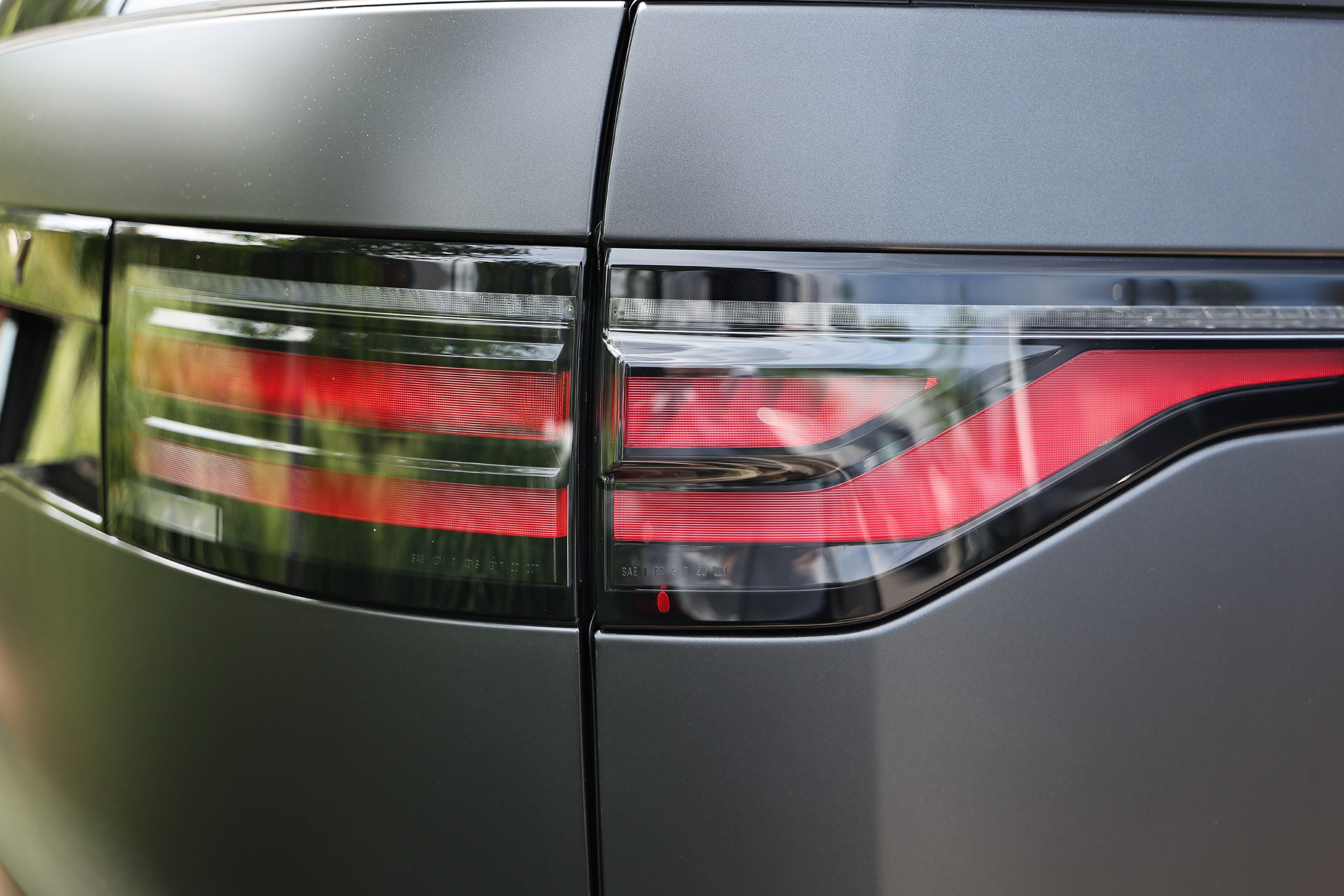 2026 Land Rover Discovery Tempest Edition - Photo 18