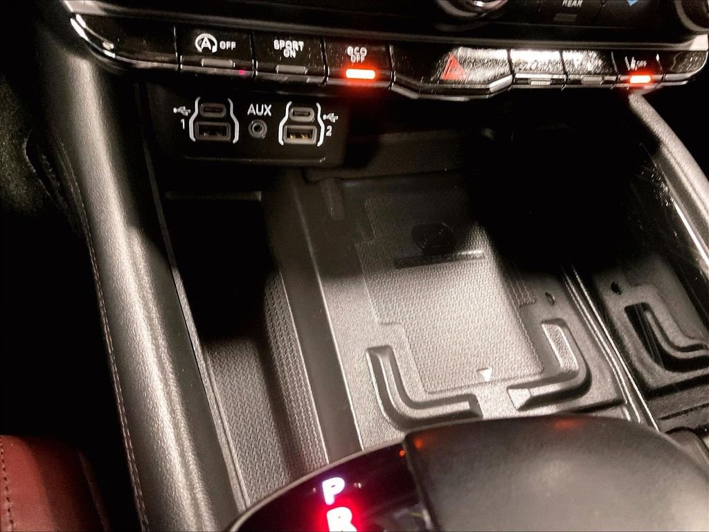 Used 2022 White Dodge Citadel image 28