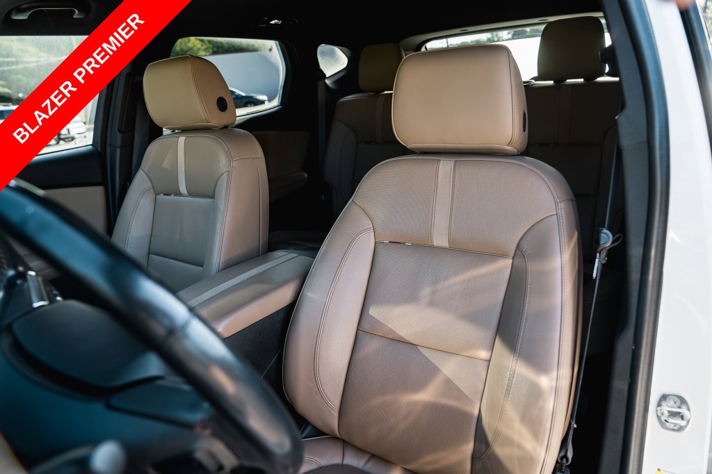 Used 2019 Summit White Chevrolet Premier image 25