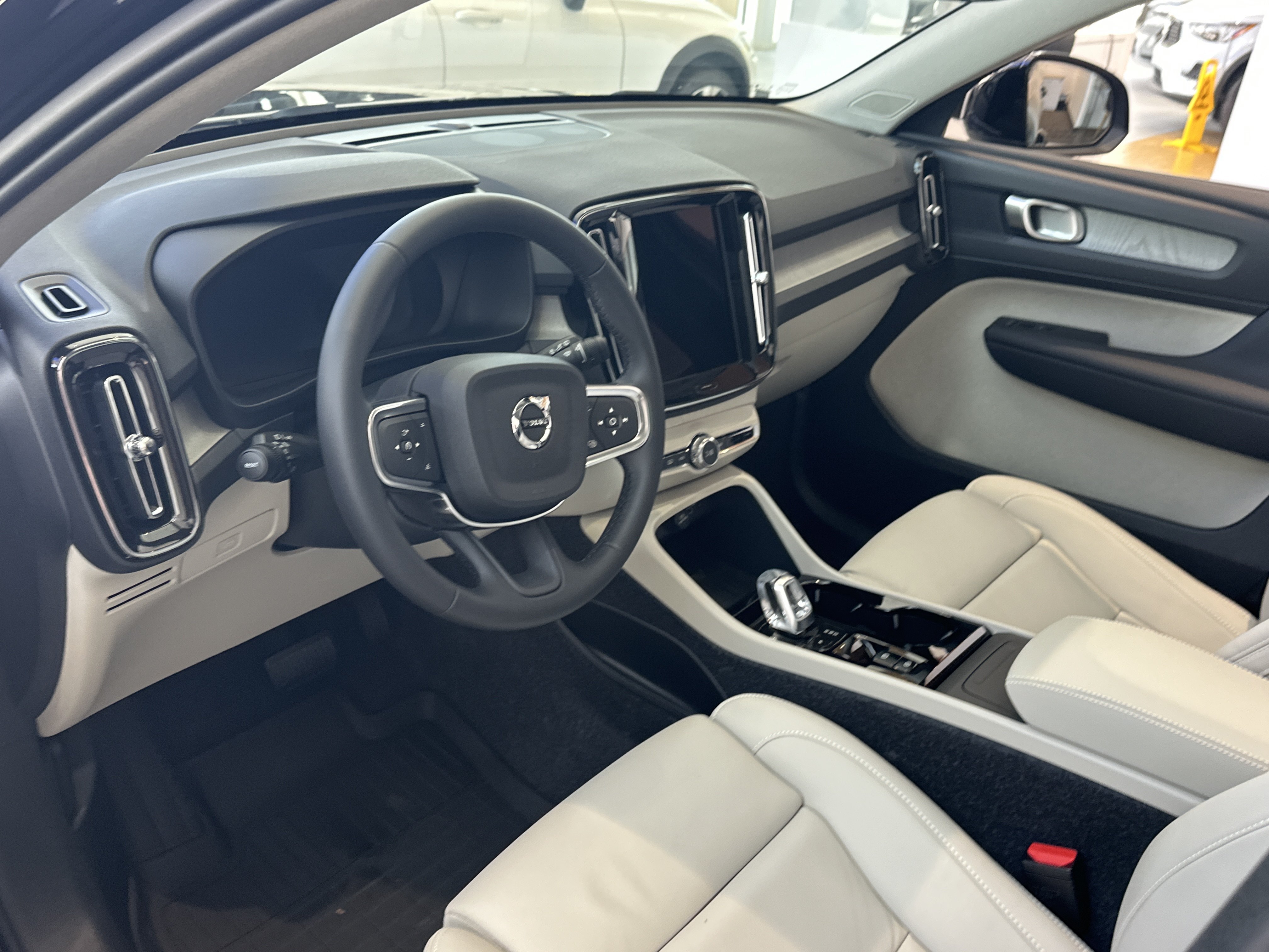 New 2026 Onyx Black Volvo Plus image 9