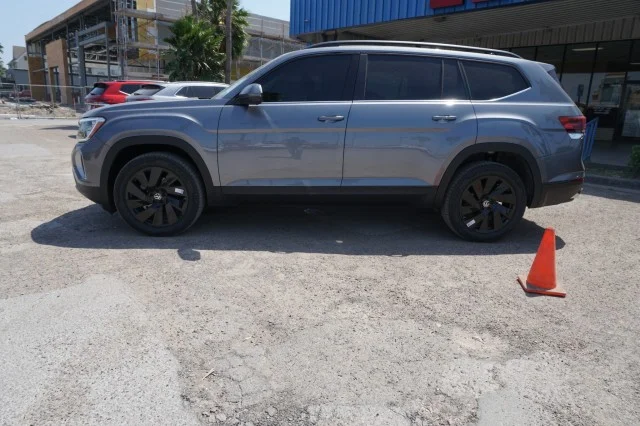 2024 Volkswagen Atlas SE w/Tech - Photo 10