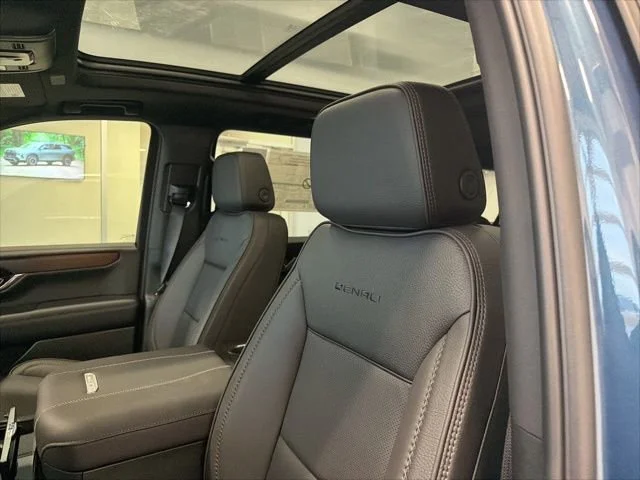 2026 GMC Yukon XL Denali - Photo 21