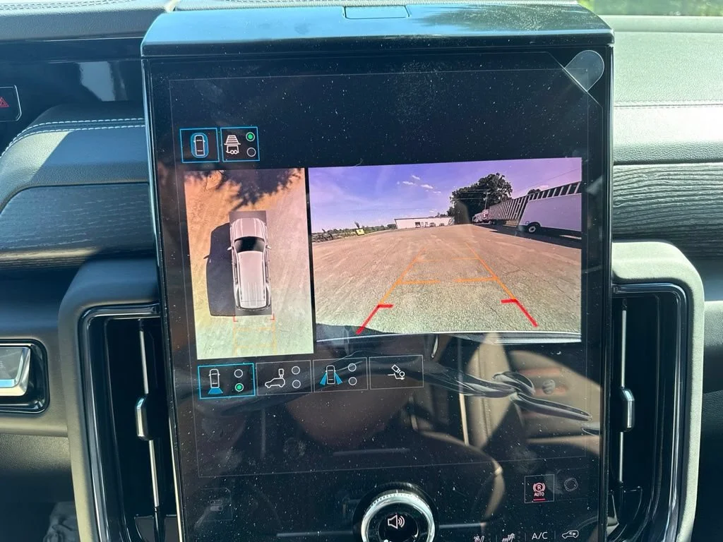 New 2026 Summit White GMC AT4 Ultimate image 21