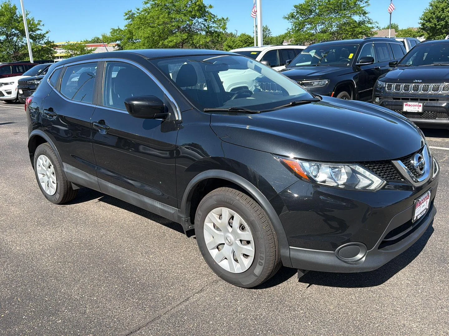 Used 2018 Nissan Rogue Sport S with VIN JN1BJ1CRXJW201038 for sale in Waconia, Minnesota