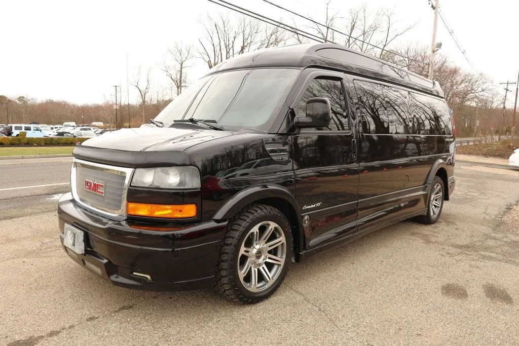 2018 GMC Savana 2500 Ext WB's photo