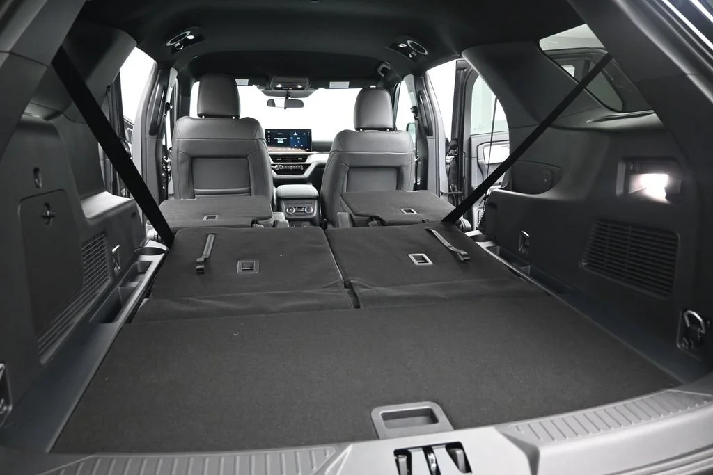 New 2027 Carbonized Gray Metallic Ford Active image 23