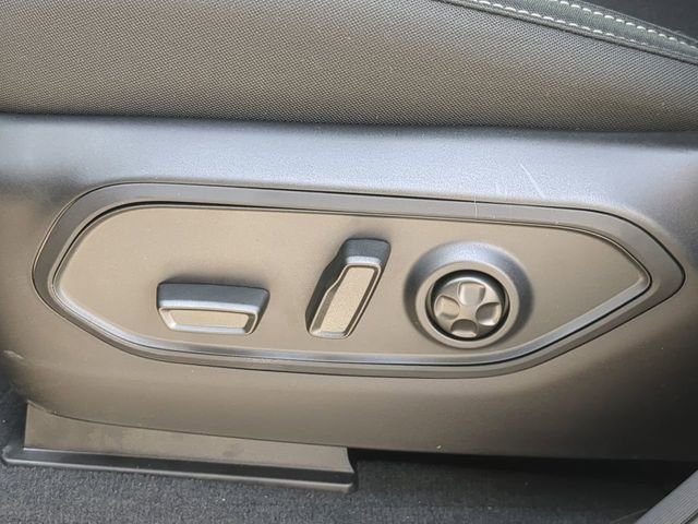 New 2026 Baltic Gray Metallic Clear-Coat Exterior Paint Jeep Laredo X image 23