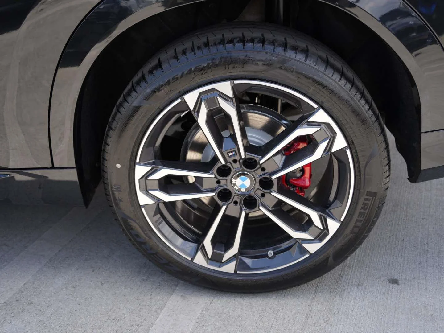 New 2026 Black Sapphire Metallic BMW xDrive28i image 6