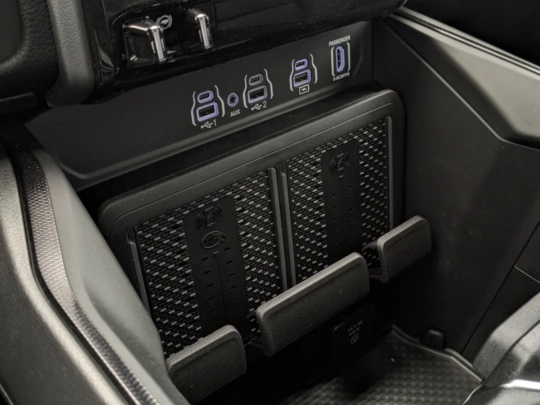 New 2026 Black RAM Sport - - 4x4 - HEMI V8 - Level 1 Equip - Sunroof & More! image 24