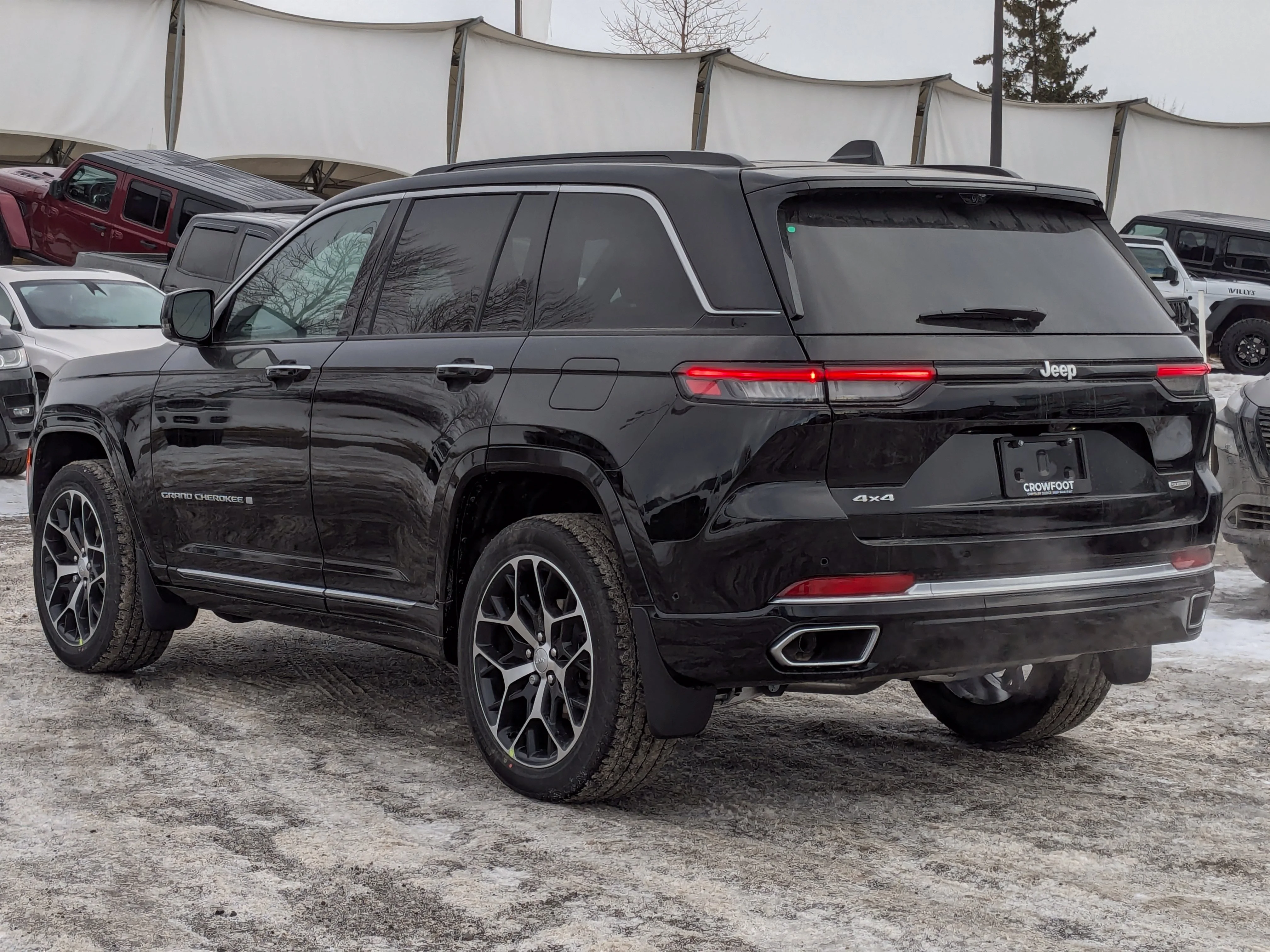 New 2025 Black Jeep Summit Reserve - - Panoramic Sunroof - Palermo Leather - McIntosh Audio - Night Vision & More! image 6