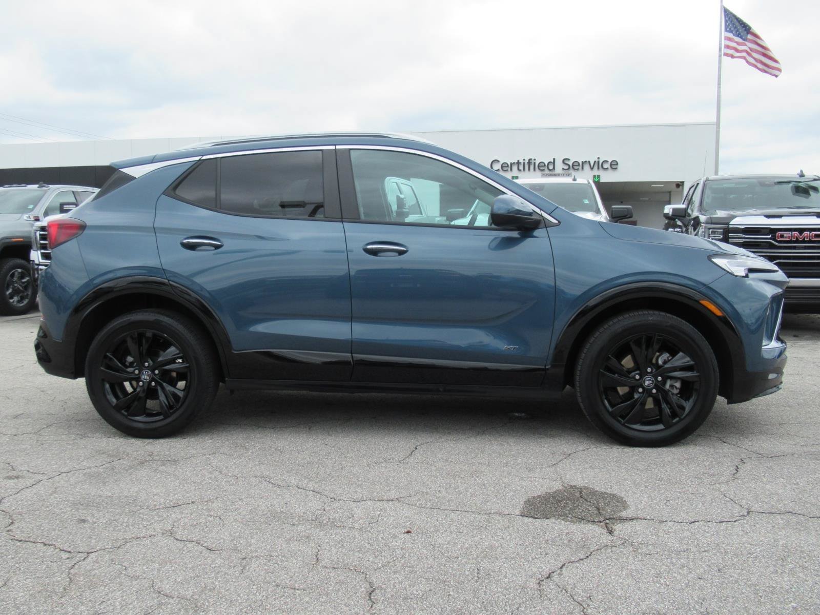 Used 2025 Blue Buick Sport Touring image 2