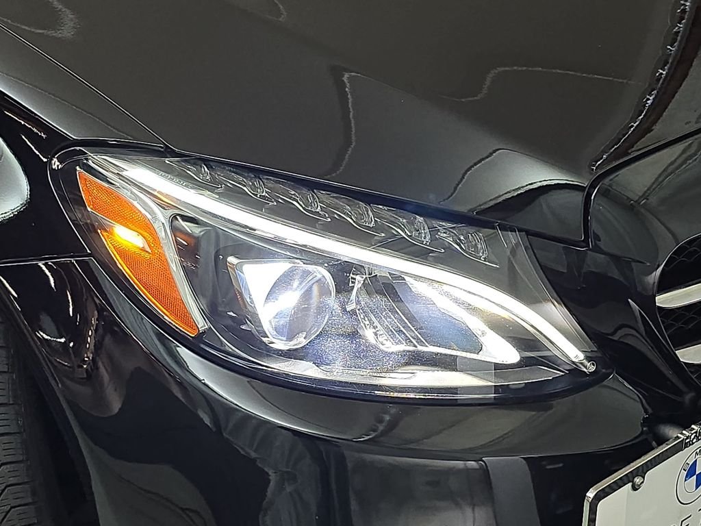 Used 2018  Mercedes-Benz C 300 image 32