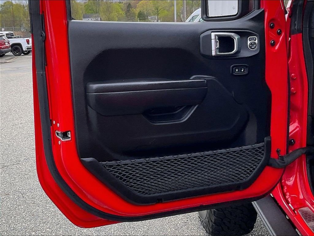 Used 2023 Red Jeep Rubicon image 9