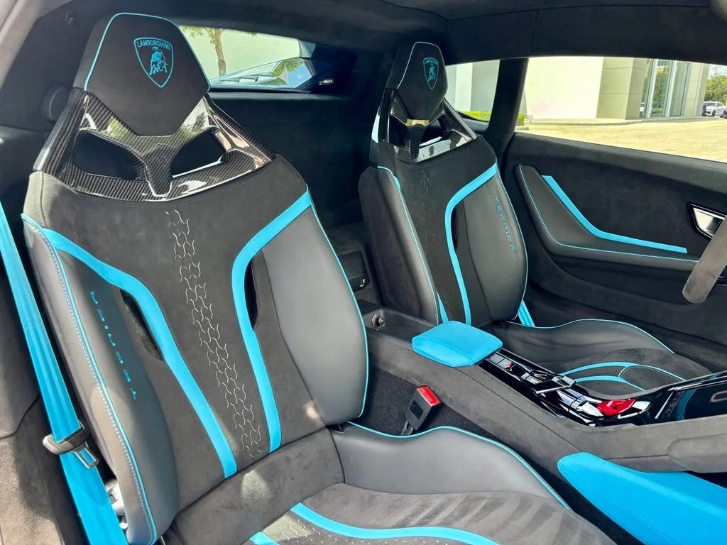 Used 2024 Nero Noctis Metallic Lamborghini  image 22