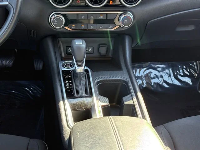 2025 Nissan Sentra SV - Photo 17