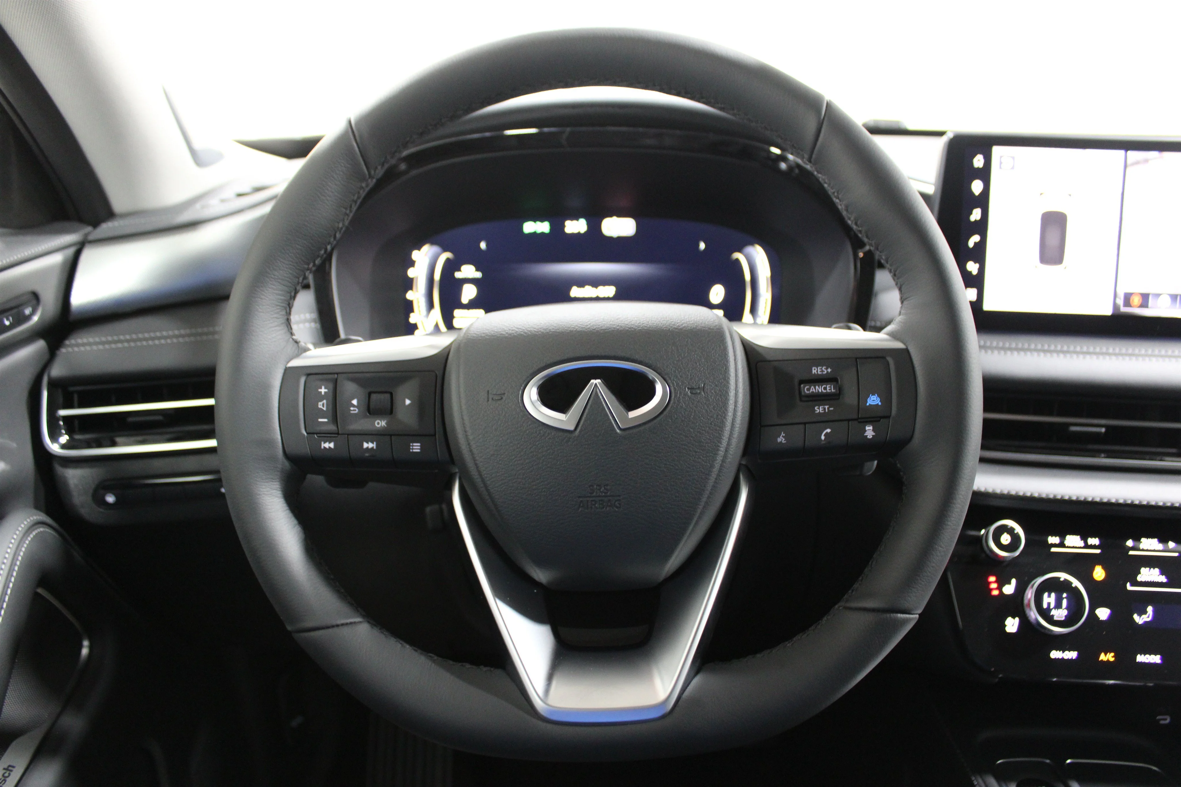 2026 INFINITI QX60 LUXE - Photo 9