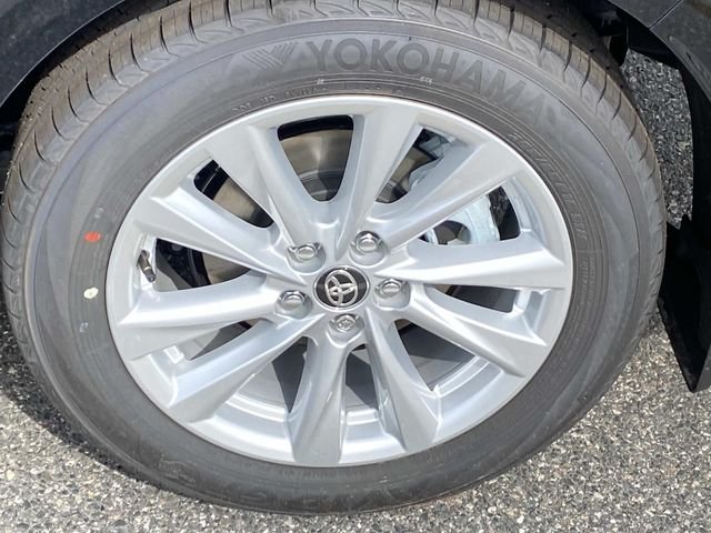 New 2026 Midnight Black Metallic Toyota Hybrid XLE image 5