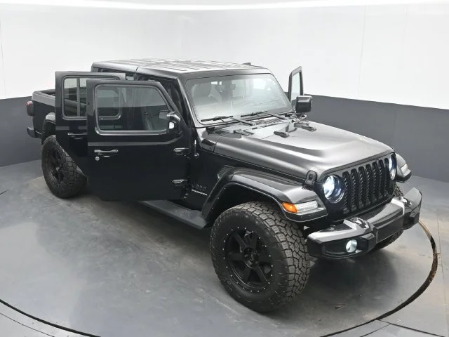 Used 2023 Black Clearcoat Jeep High Altitude image 50