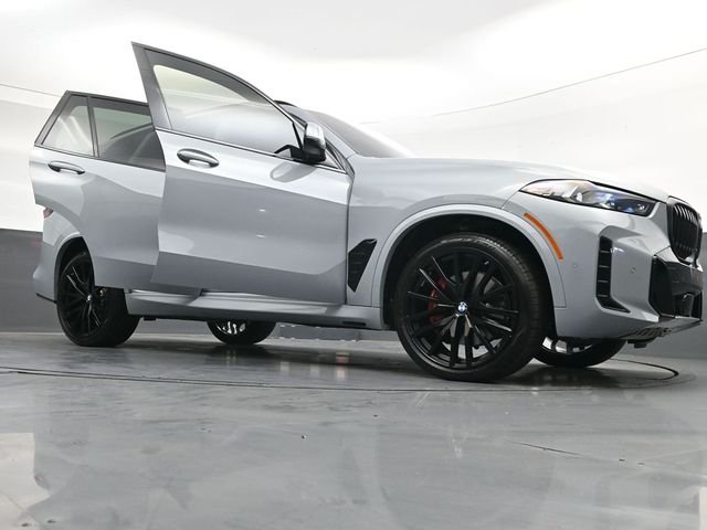 Used 2026 Gray BMW xDrive40i image 41