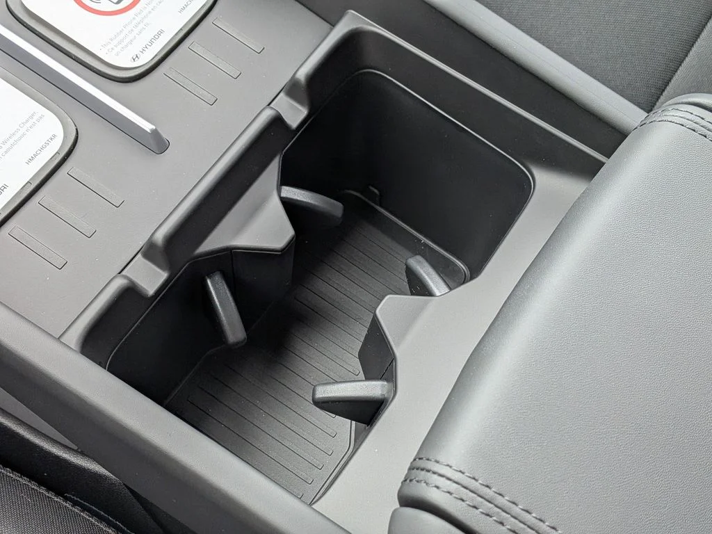 New 2026 White Hyundai SE image 22