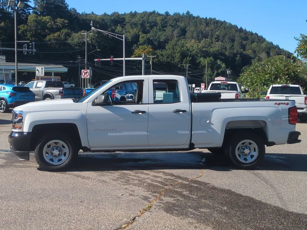 Used 2019 White Chevrolet WT image 7