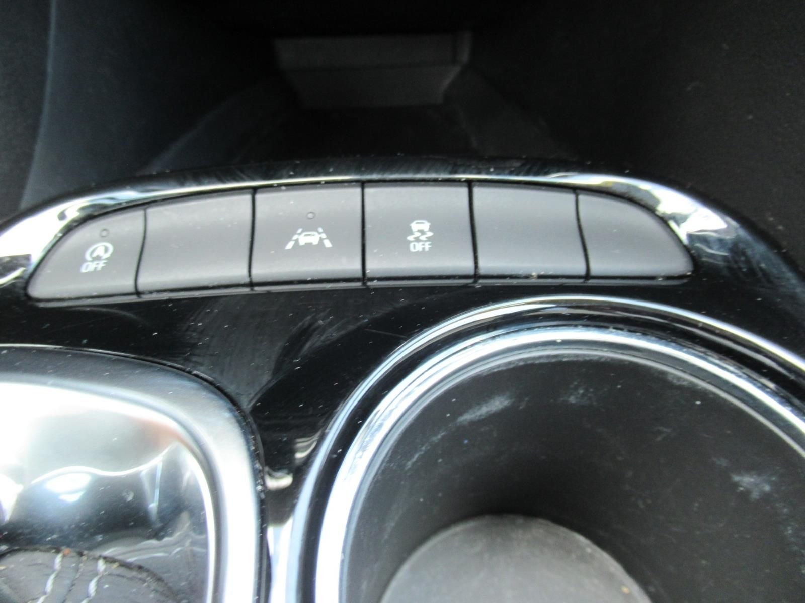 Used 2023 Gray Buick Select image 27