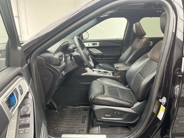 Used 2023 Black Ford Platinum image 3