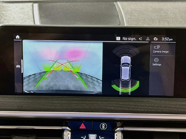 Used 2022 Gray BMW sDrive30i image 17