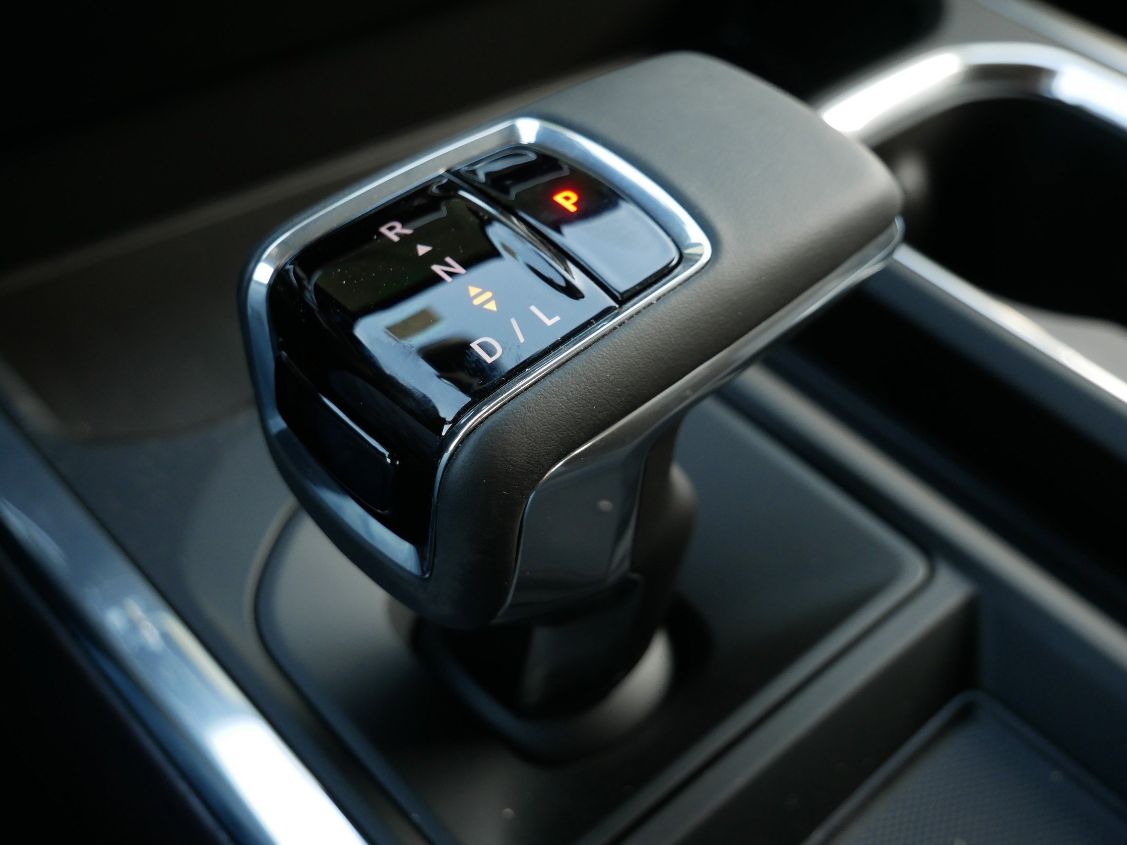 2026 GMC Sierra 1500 SLT - Photo 9