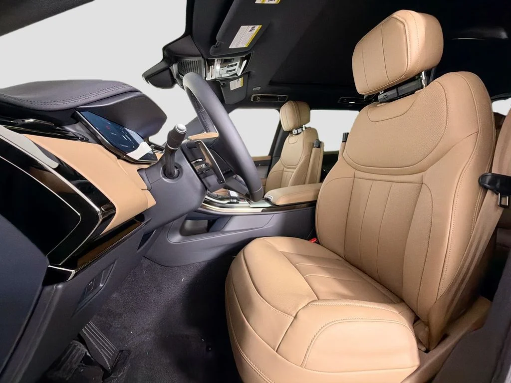 New 2026 Varesine Blue Land Rover SE image 22