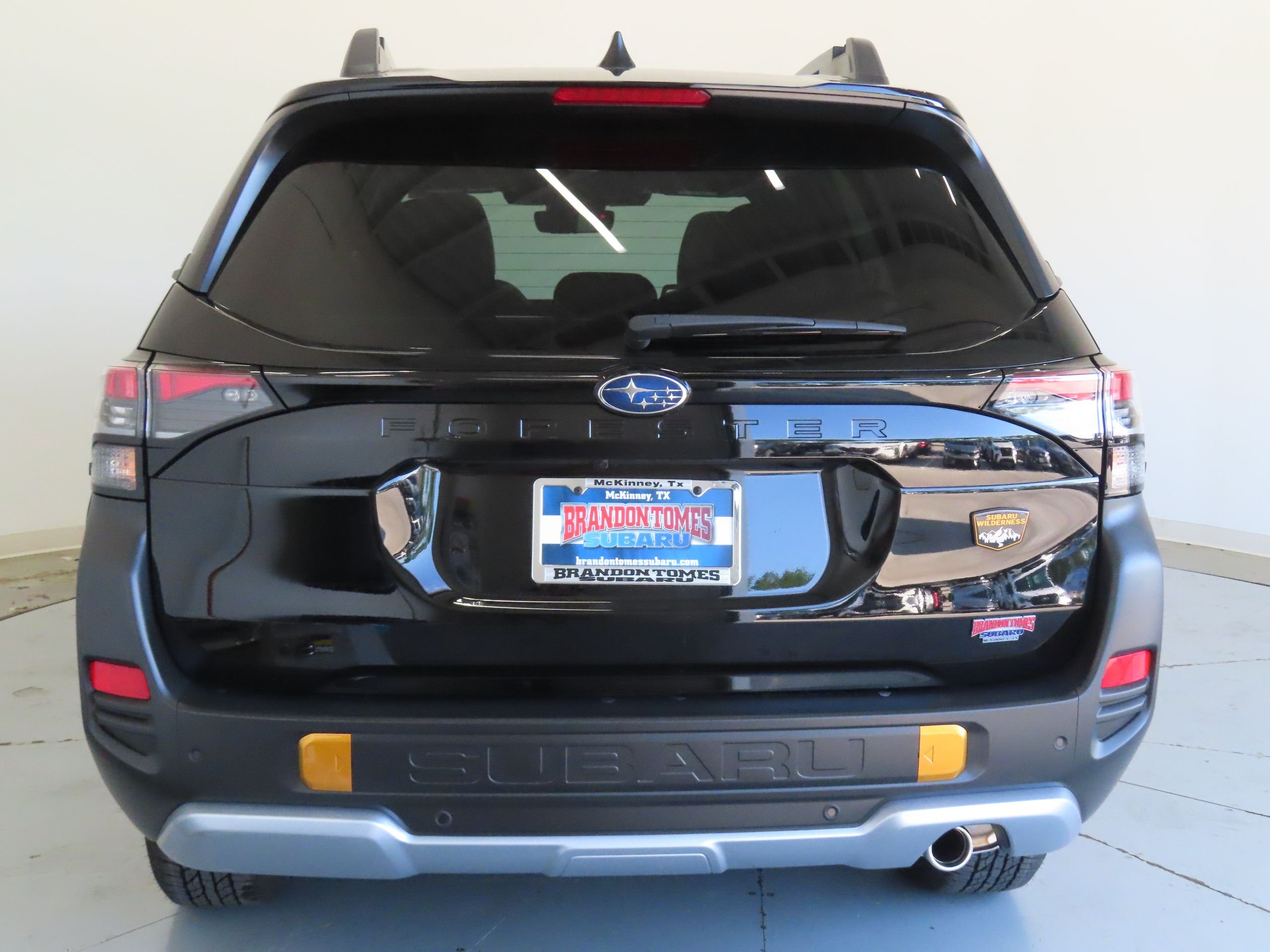 New 2026 CRYSTAL BLACK SILICA Subaru Wilderness image 4