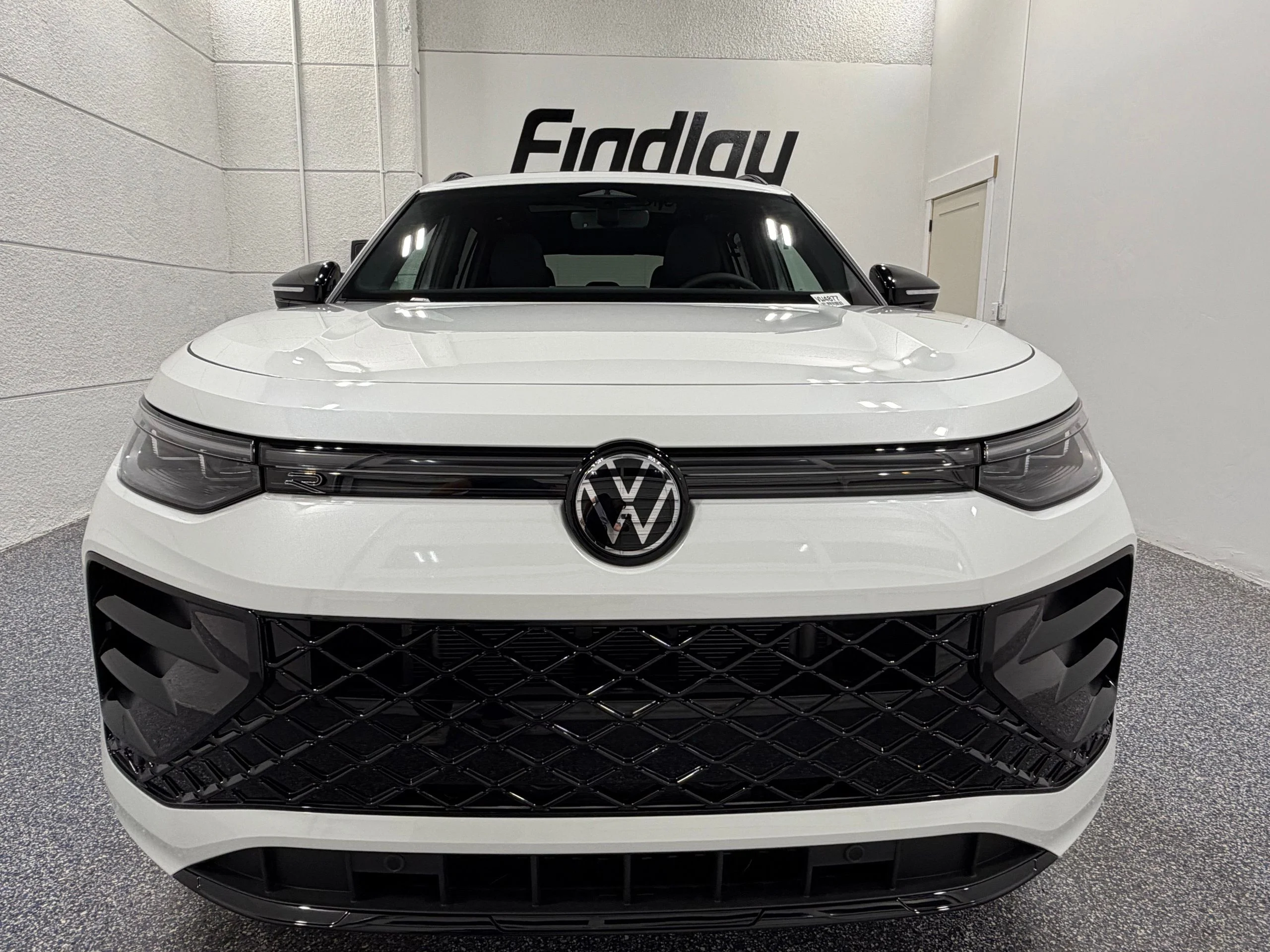 New 2026 White Volkswagen SE R-Line Black image 10