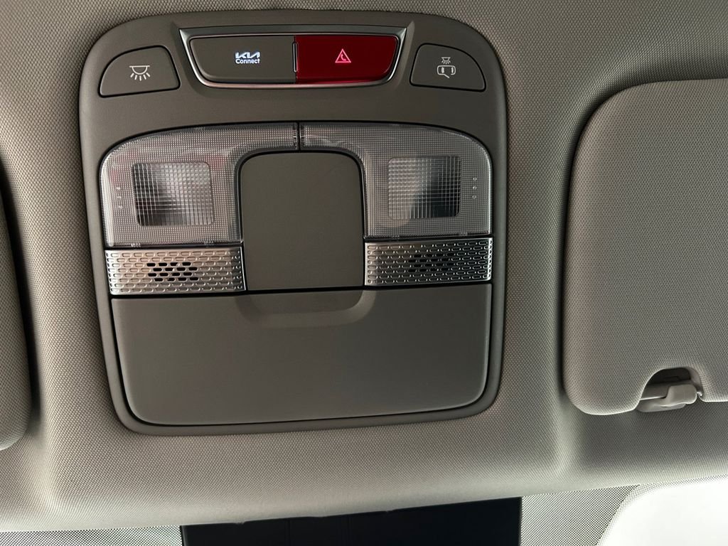 Used 2023 Black Kia S image 29