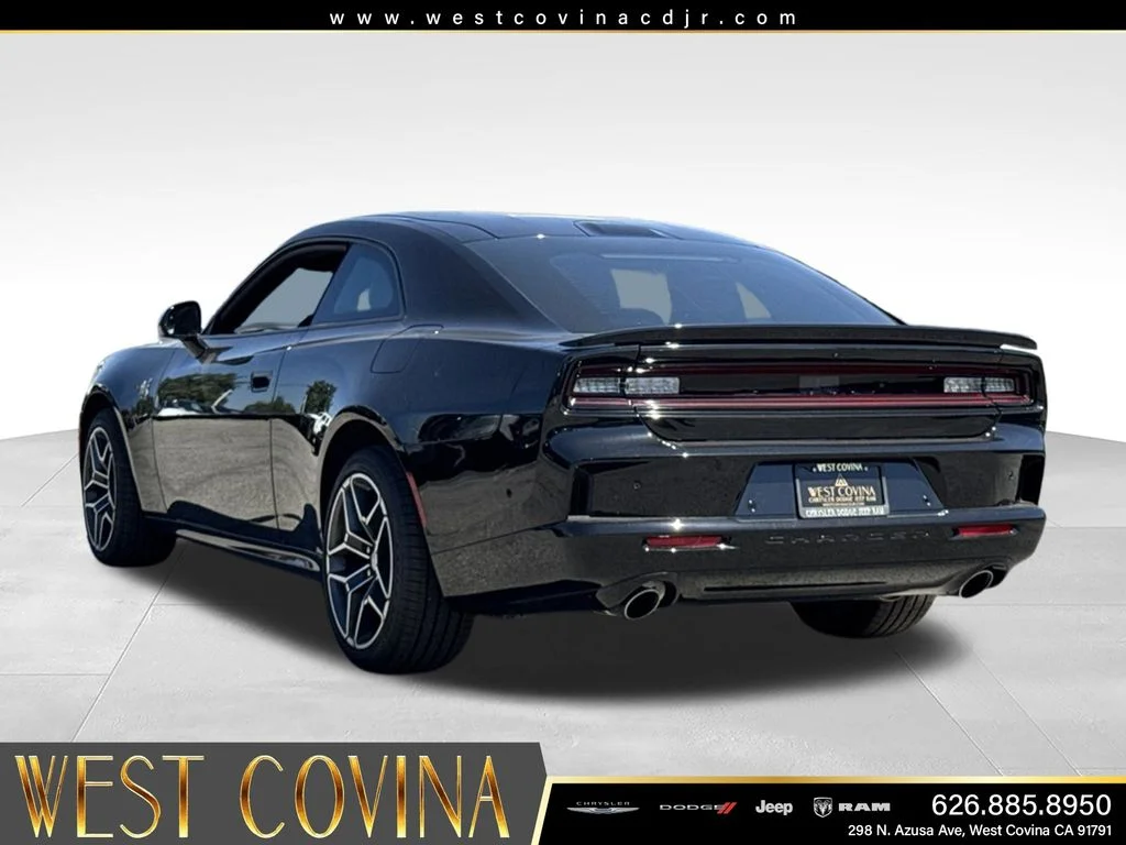 New 2026 Diamond Black Crystal Pearlcoat Dodge Scat Pack image 11