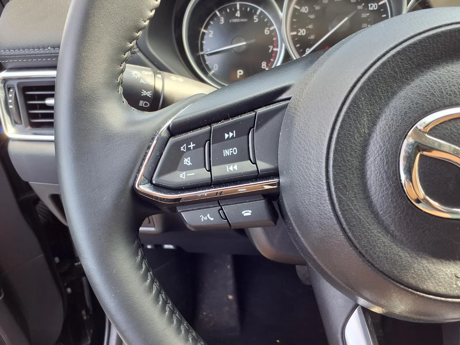 Used 2025 Jet Black Mica Mazda 2.5 S Preferred Package image 15
