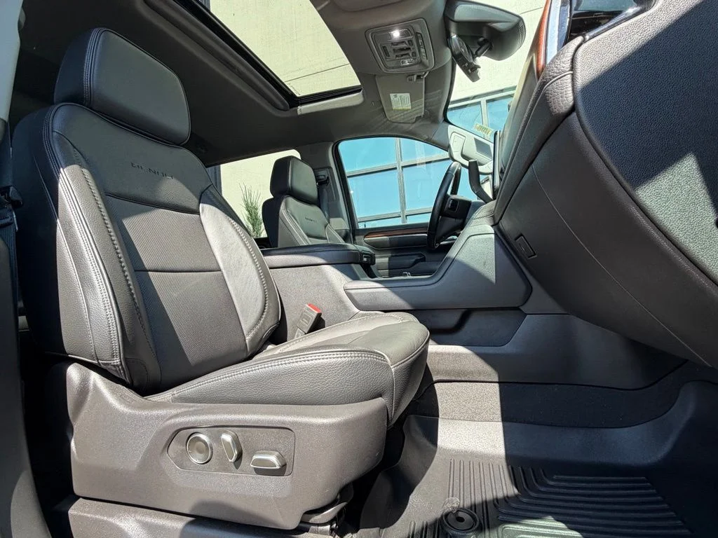 Used 2024 Blue GMC Denali image 20