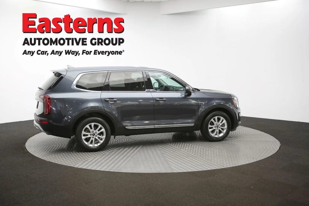 Used 2022 Gray Kia LX image 44