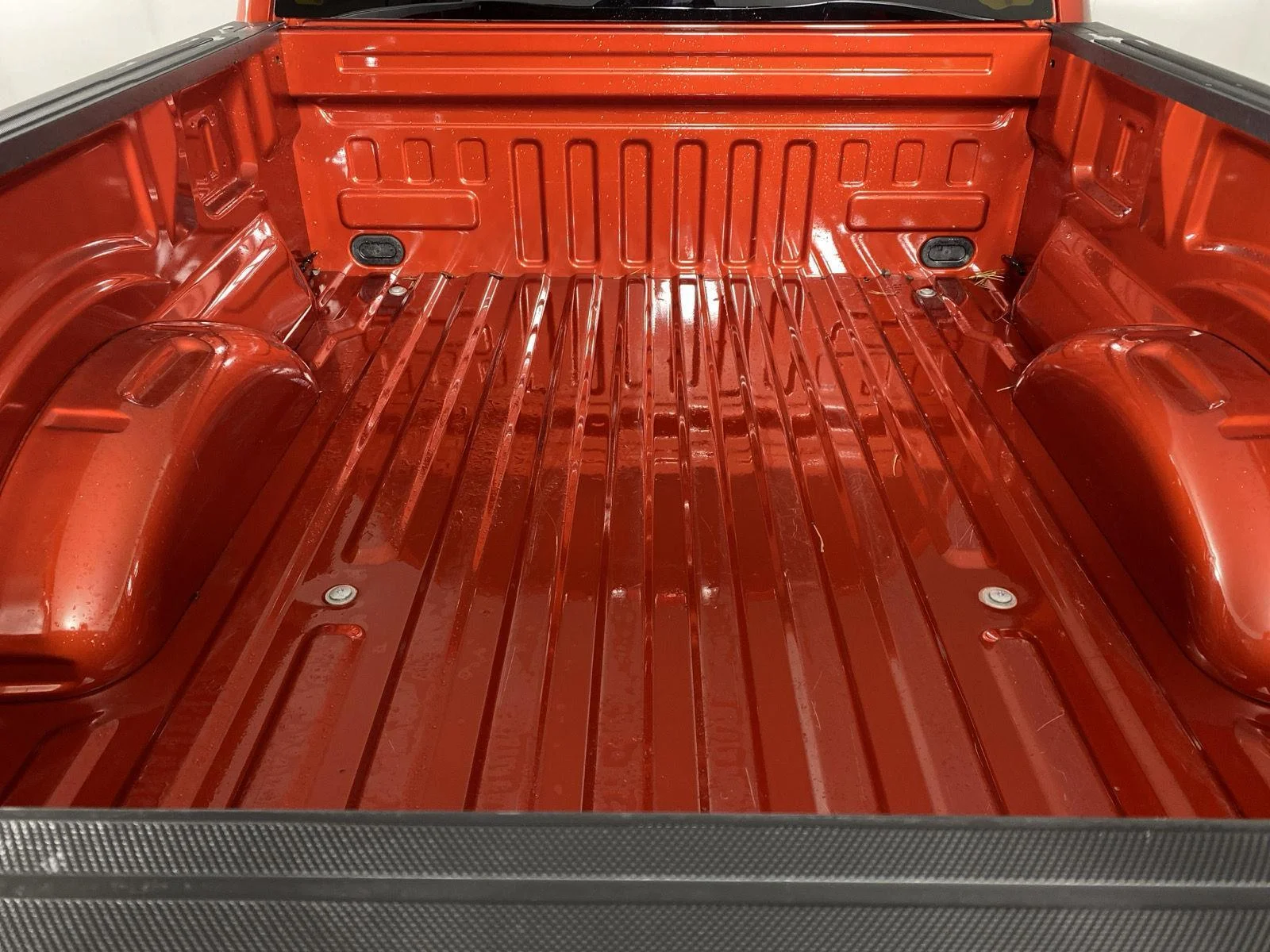 Used 2023 Hot Pepper Red Tinted Clearcoat Ford XLT image 28