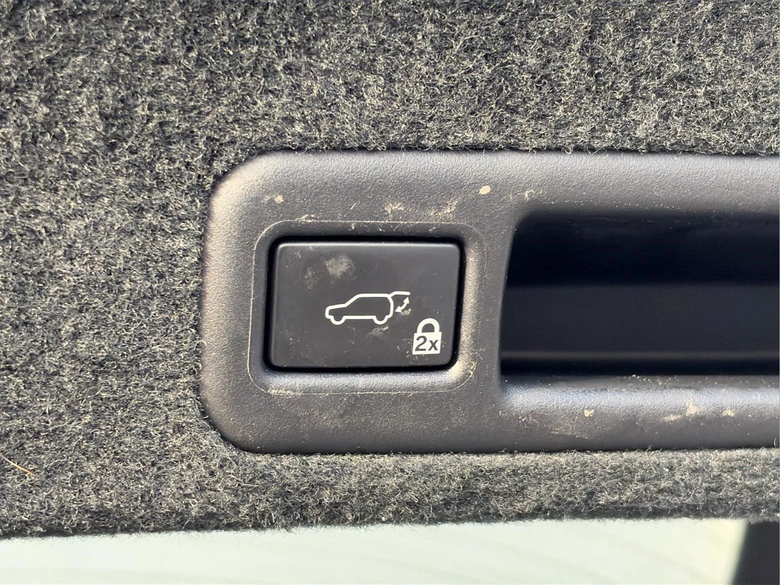 Used 2017 Silver Lining Metallic Lexus RX 350 image 6