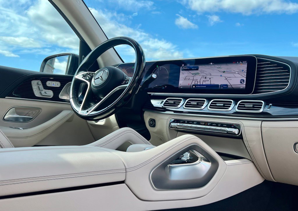 Certified Used 2024 Black Mercedes-Benz GLE 450 image 17
