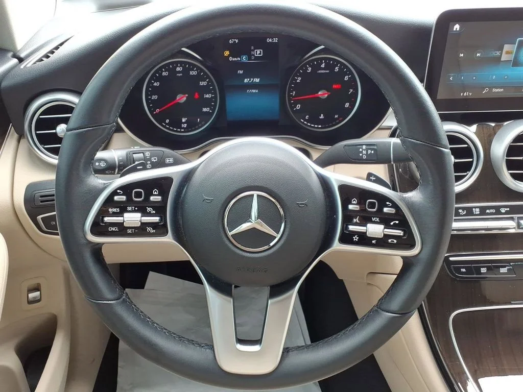 Used 2021 Polar White Mercedes-Benz GLC 300 image 16