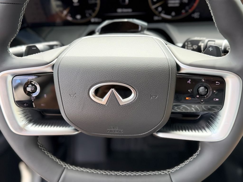 New 2027 RADIANT WHITE INFINITI Luxe 4WD image 26