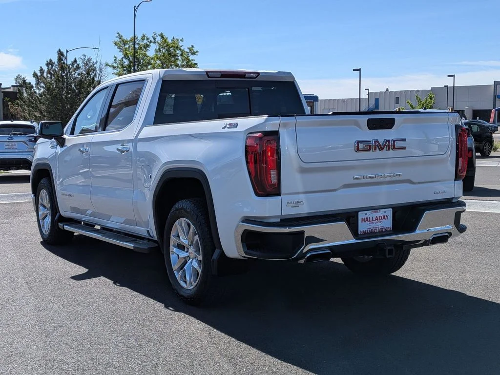 Used 2021 WHITE FROST TRICOAT GMC SLT image 8