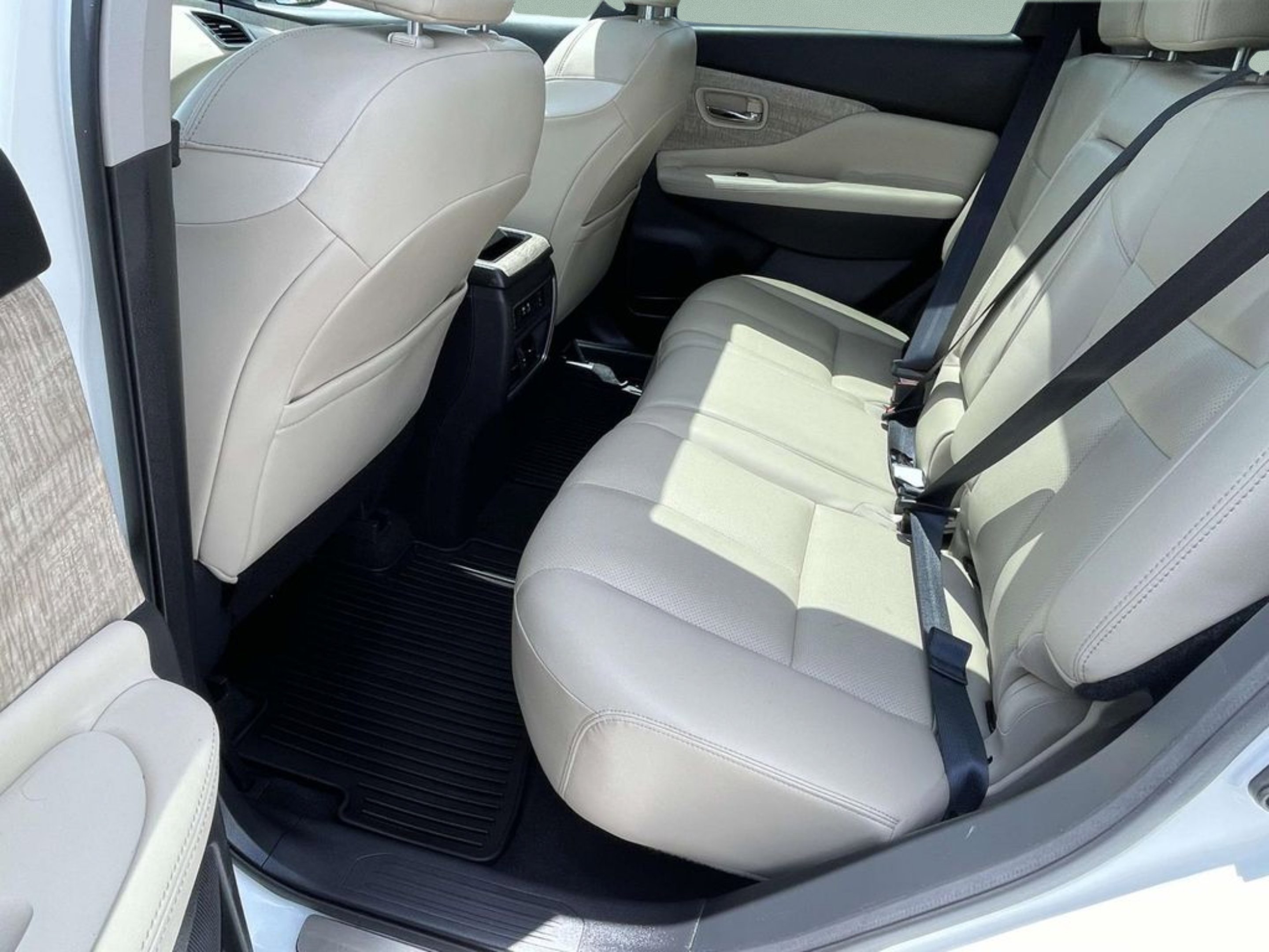 Used 2024 White Nissan SL image 10