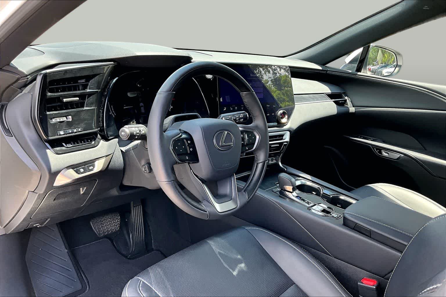 Used 2024 Eminent White Pearl Lexus Premium Plus image 18