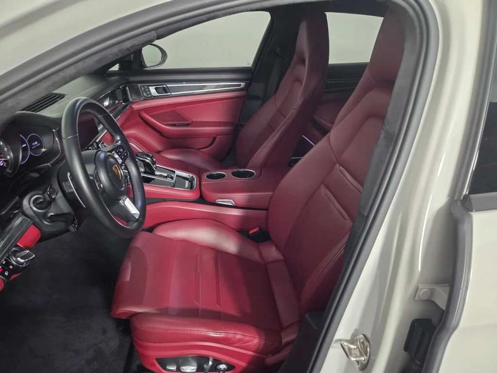 Used 2020 Chalk Porsche Turbo image 9