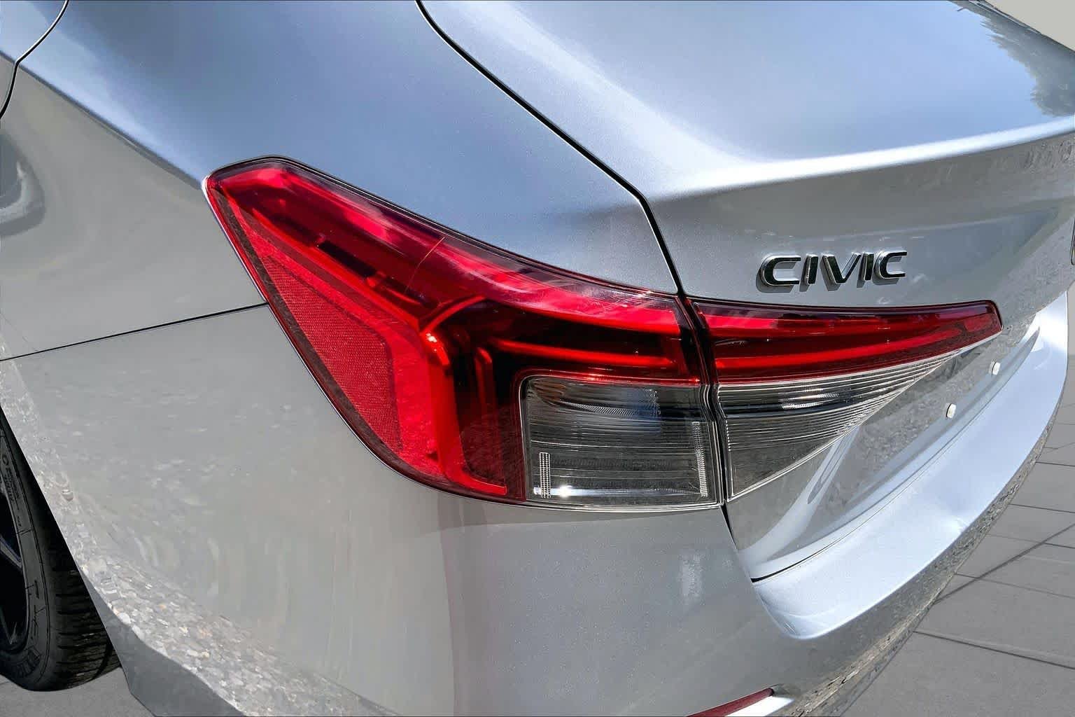 Used 2023 Lunar Silver Metallic Honda Sport image 28