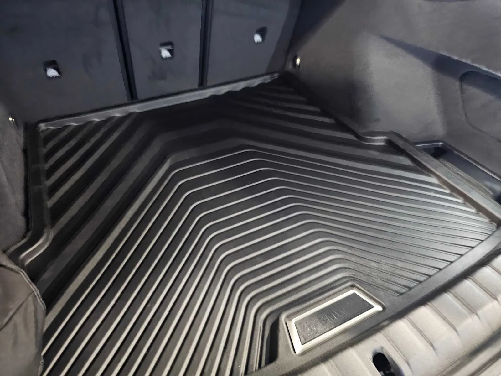 New 2026 Skyscraper Grey Metallic BMW xDrive40 image 35