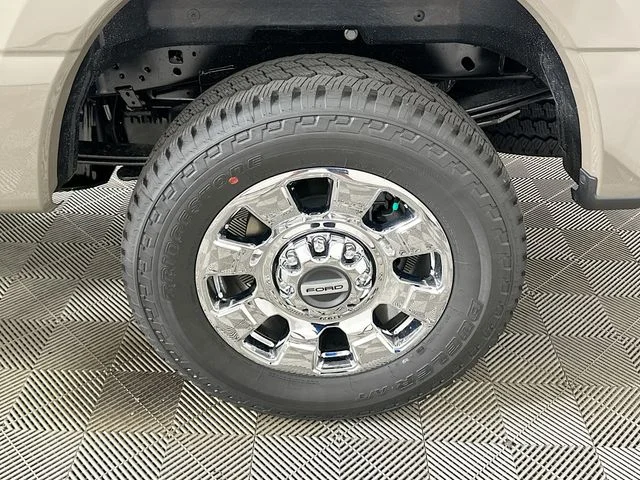 New 2026 Gray Ford Lariat image 23